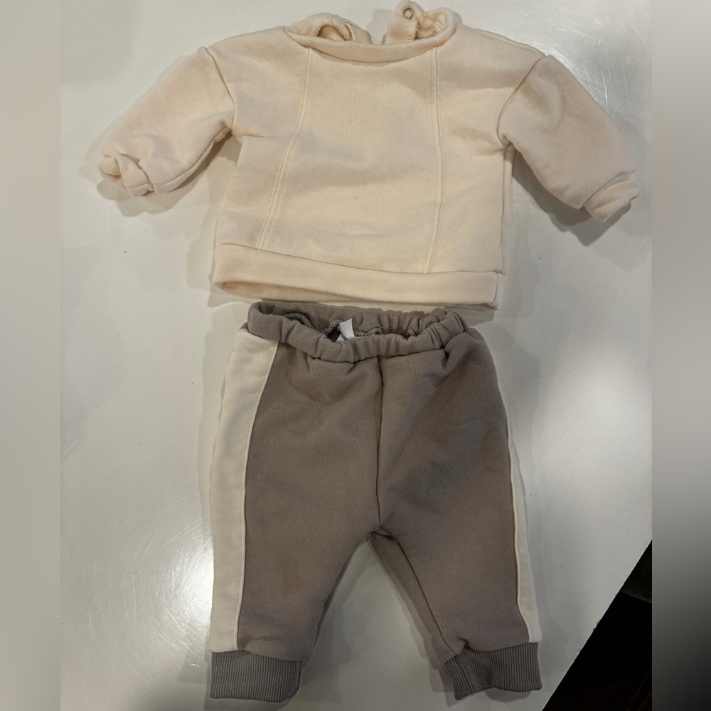 Cozy Cream and Greige Baby Sweat Outfit